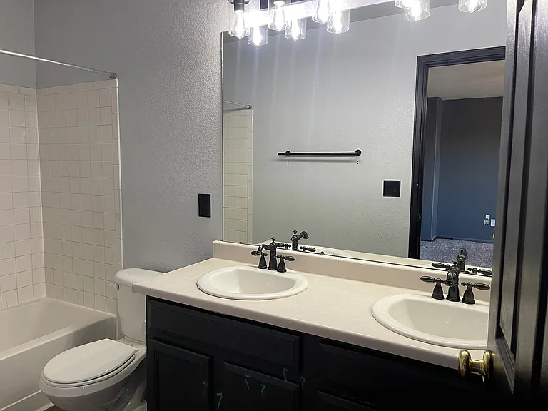 9270 Adams St — Photo 3