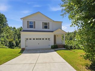 181 Four Andrews Dr, Harmony, NC 28634