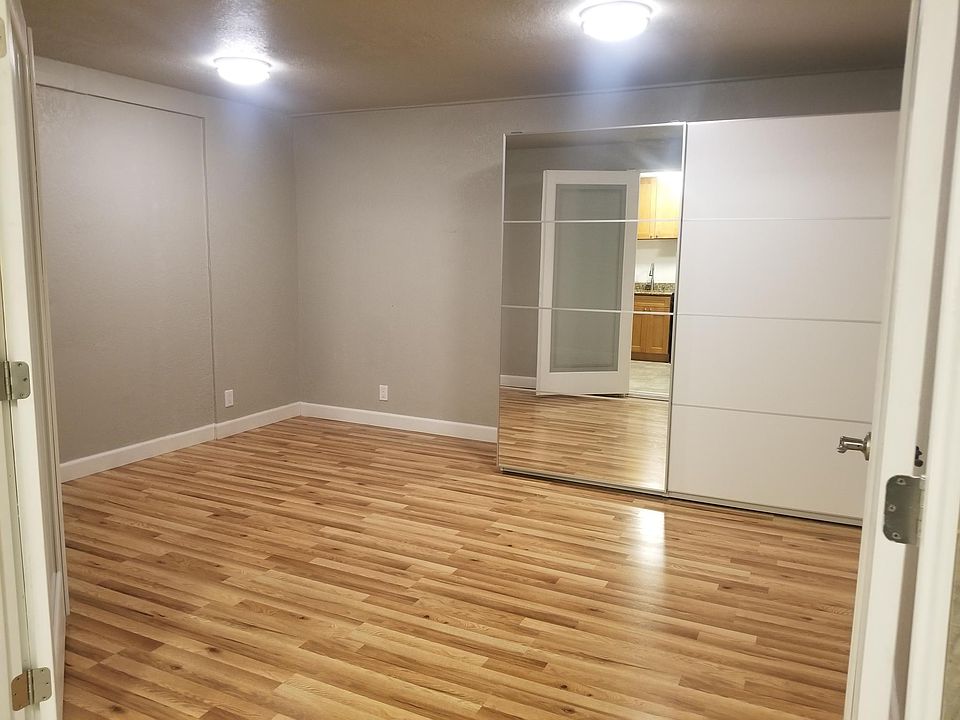1st image of 2640 Heather Ln