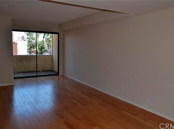 4th image of 12536 Burbank Blvd APT 2