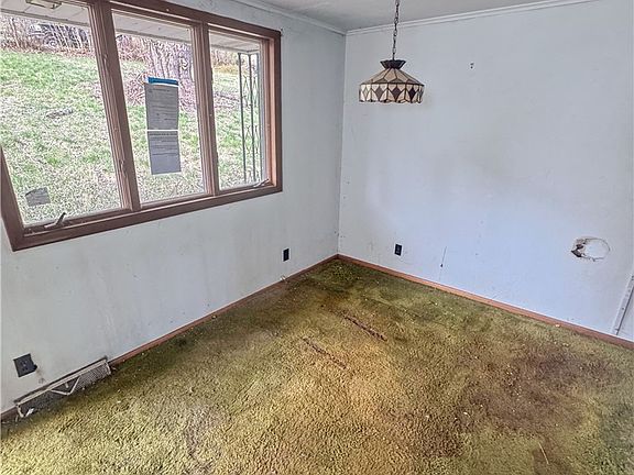 3rd image of 35 Florence Ave