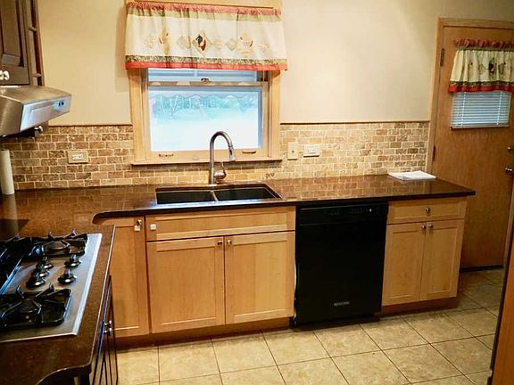 4th image of 1018 Dolores Dr