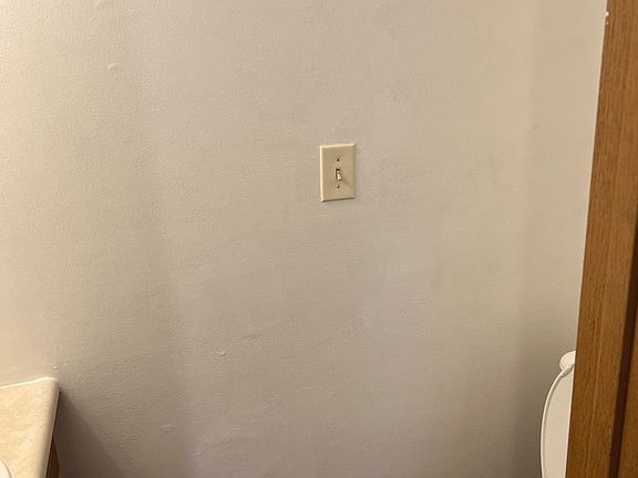 5th image of 1034 Village Ln