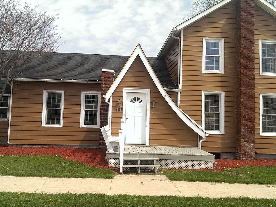 1st image of 101 4th St