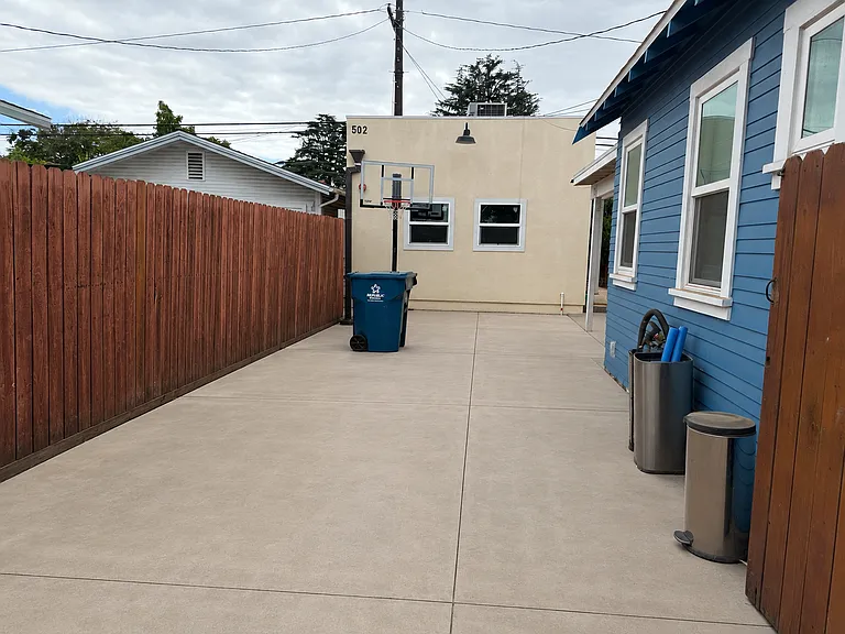 500 S Meridian Ave — Photo 2