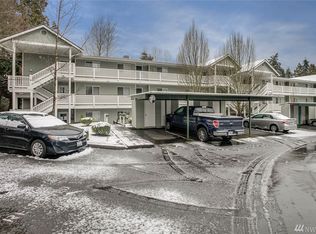 12323 NE 97th St APT B, Kirkland, WA 98033