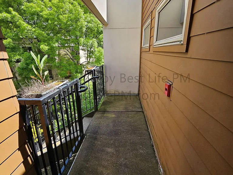 1535 SW Clay St #301 — Photo 7