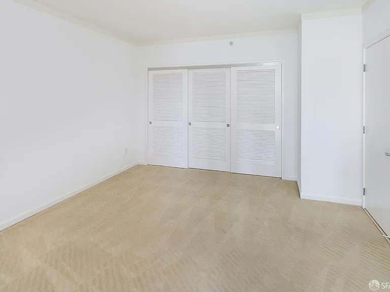 400 Beale St #2306 — Photo 6