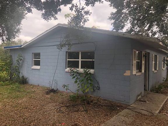 3rd image of 2106 Parkview Ave