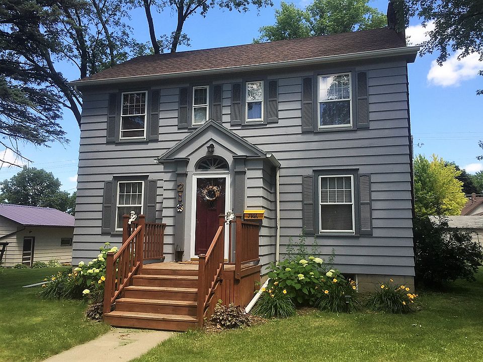 1st image of 215 E Wyoming St