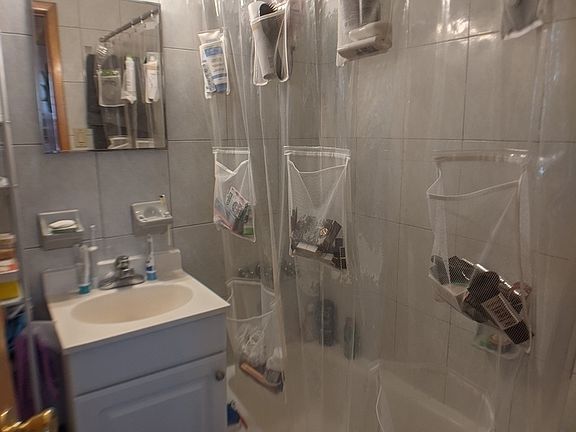 5th image of 124 W 81st St #3B