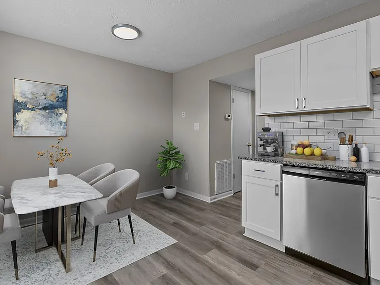 Elizabeth Street Townhomes — Photo 9