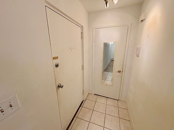 2nd image of 2546 N Harlem Ave APT 1D