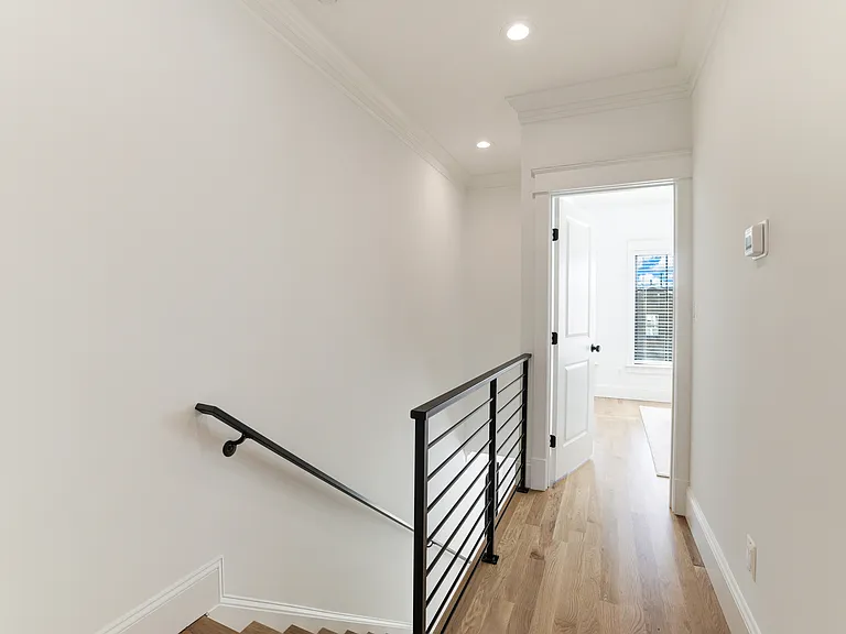 1415 Princess St — Photo 21