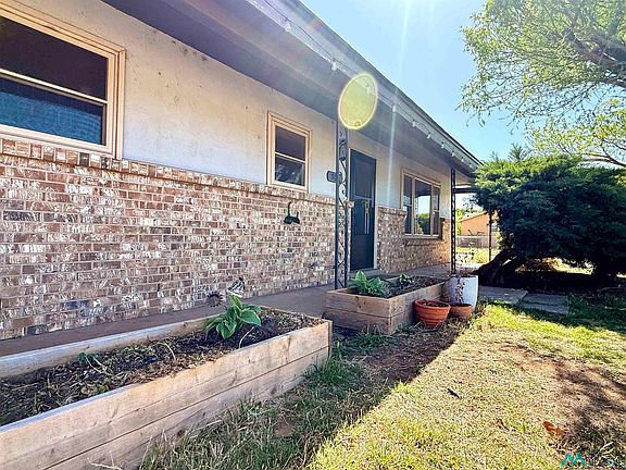 5th image of 501 Circle Dr