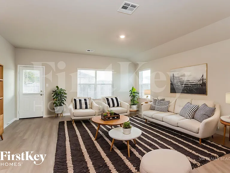 15007 Maskette Ave — Photo 4