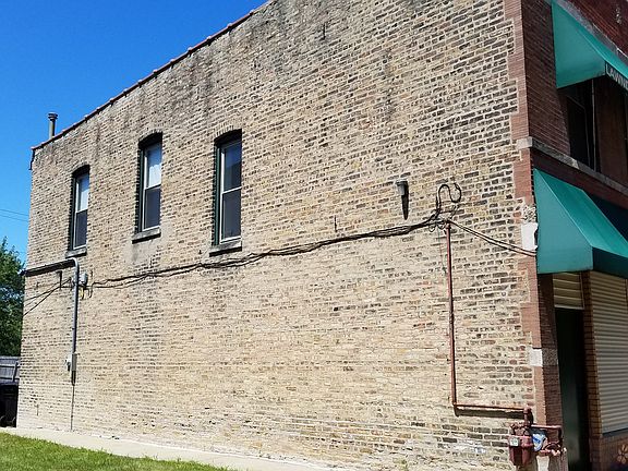 3rd image of 1800 S Lawndale Ave