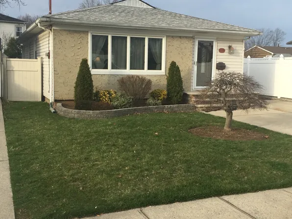 9 Thomas St, Staten Island, NY 10306