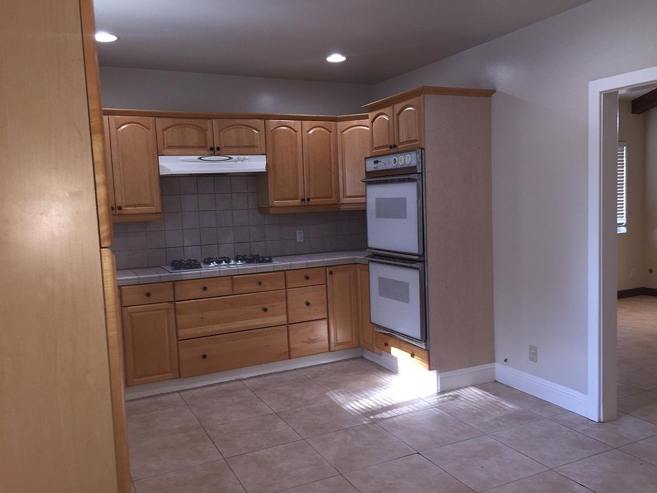 1st image of 5111 Avenida Oriente #Back