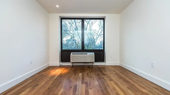 Rented by Nooklyn NYC LLC | media 52