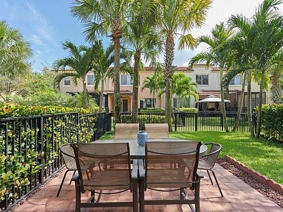 5th image of 2086 Foxtail View Court