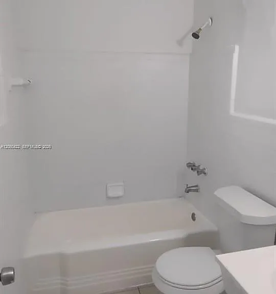 101 NW 29th Ave #3 — Photo 7