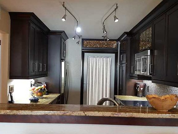 4th image of 410 Golden Isles Dr APT 302