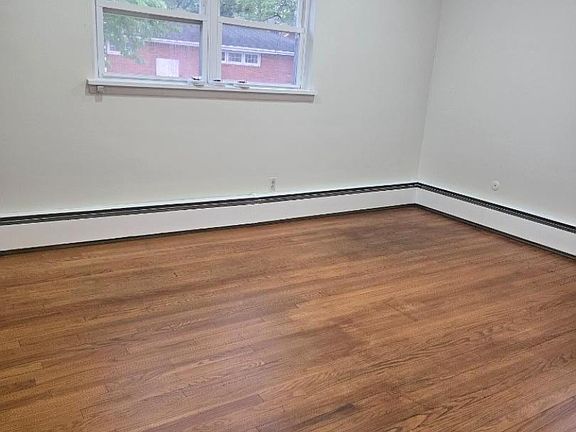 5th image of 35 E 36Th St