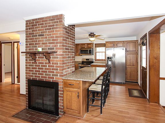 2nd image of 2204 Luzerne Ave