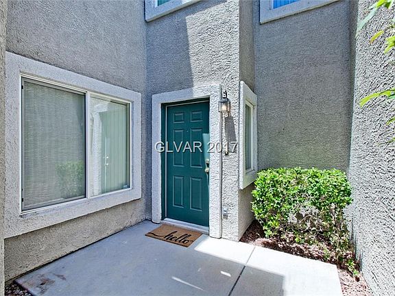 3rd image of 10232 Birch Bluff Ln
