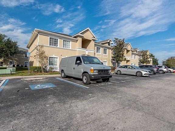3rd image of 9516 Amberdale Ct Unit 102