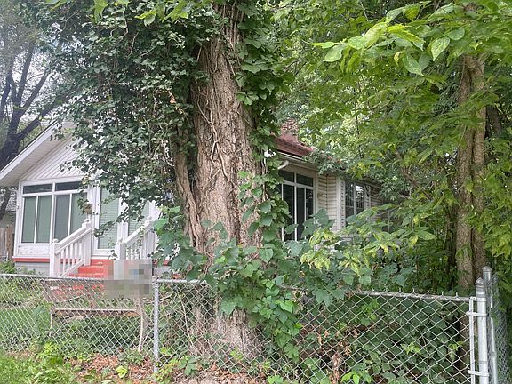 2nd image of 221 S Hardy Ave