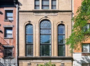 317 E 8th St #TOWNHOUSE, New York, NY 10009