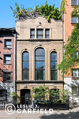 Rented by Leslie J. Garfield | media 1