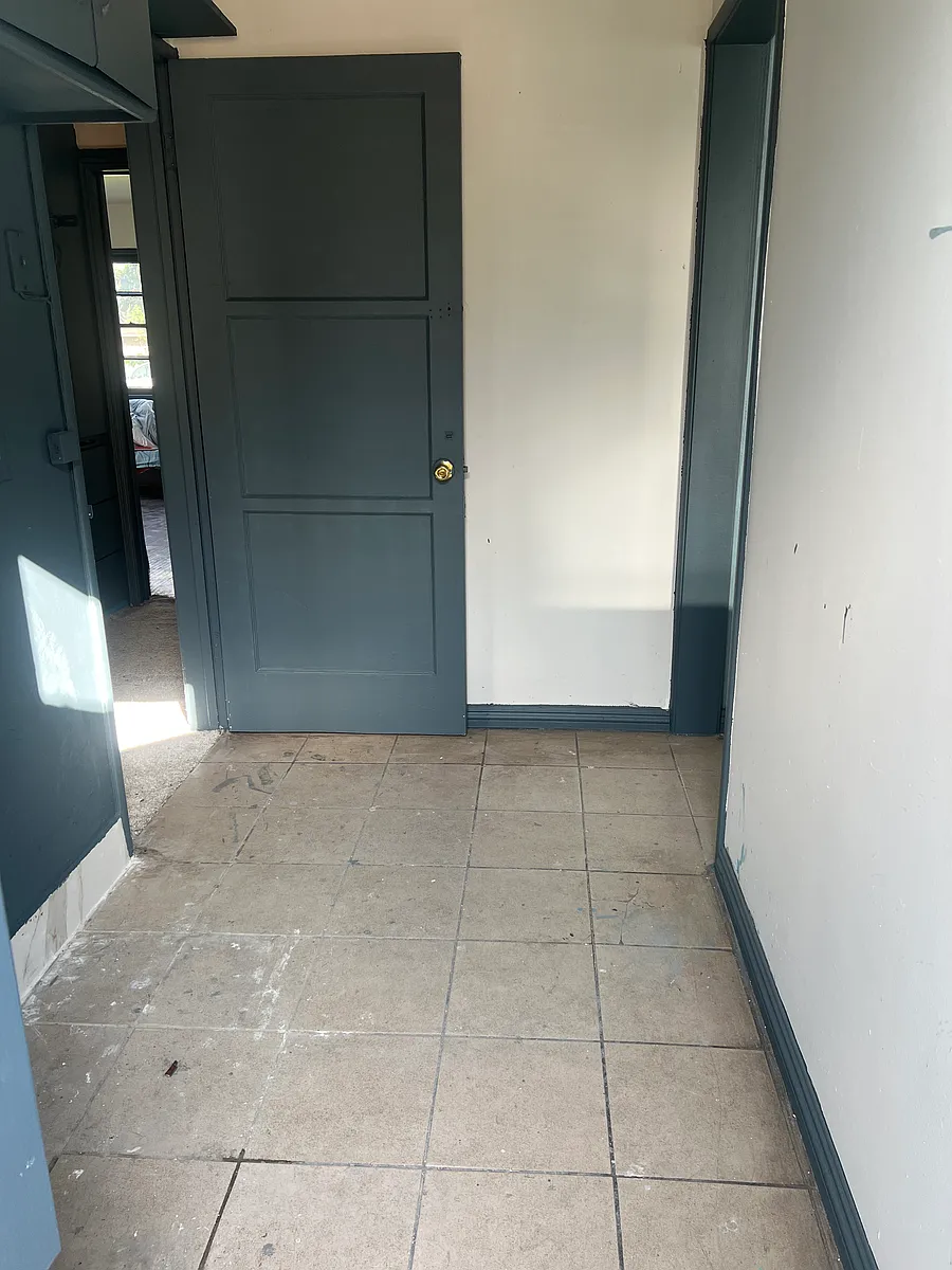 Building Photo - 1425 S Del Mar Ave