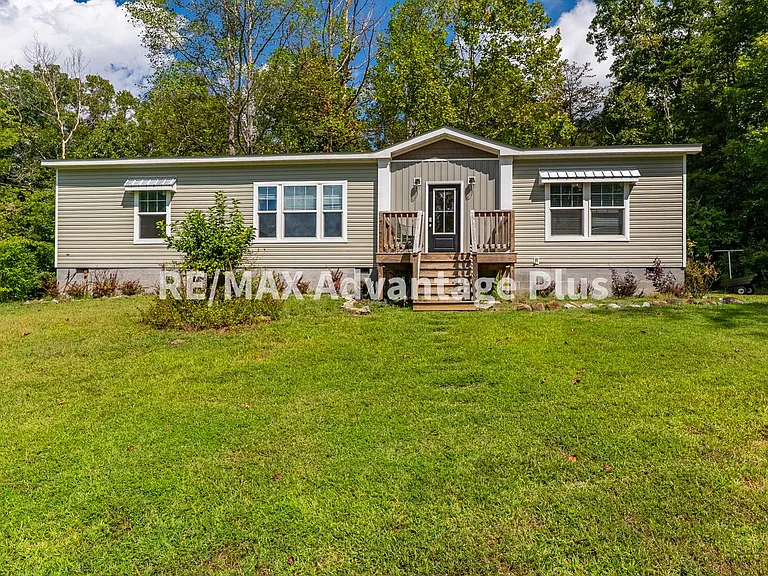 1407 Paradise Rd — Photo 1