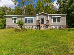 1407 Paradise Rd, Farmville, VA 23901