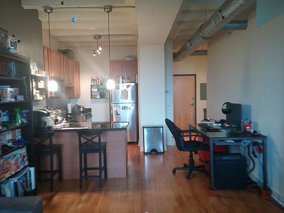 2nd image of 1791 W Howard St Unit 602
