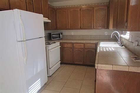 2nd image of 1385 Sahuaro Dr