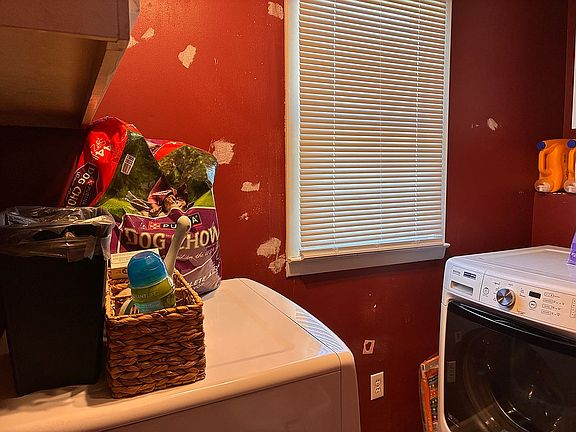 5th image of 112 Highland Ave