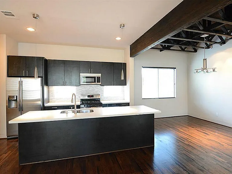 4708 Crawford St — Photo 7