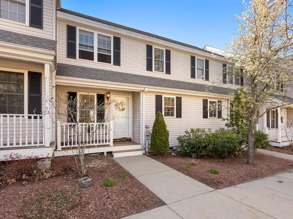 147 Constitution Dr #147, Fitchburg, MA 01420