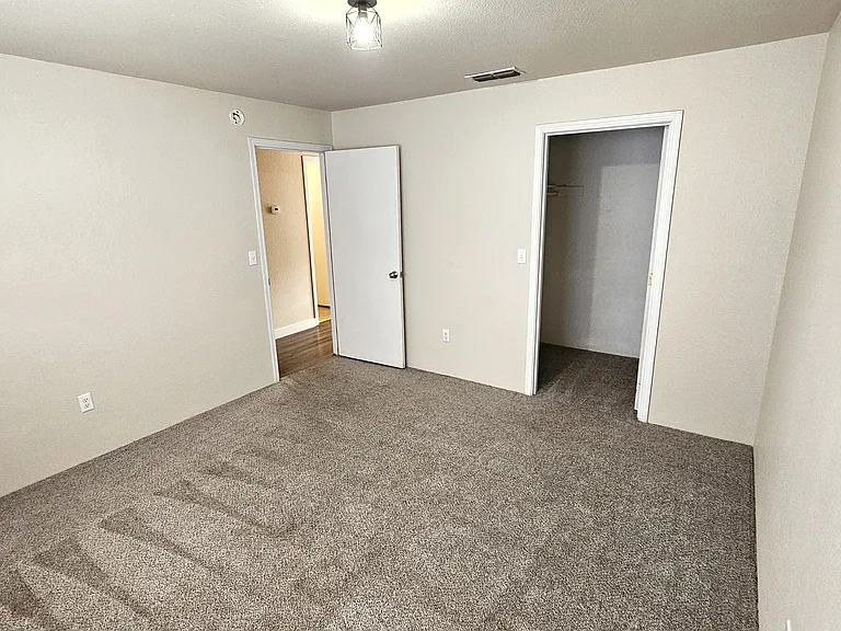 3060 Sheraton Ct #C — Photo 6