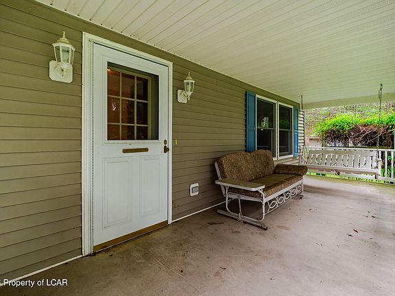 4th image of 52 Green Valley Rd