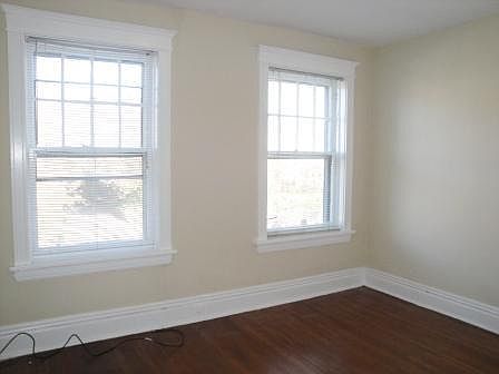 3rd image of 5568 Waterman Blvd APT 2W
