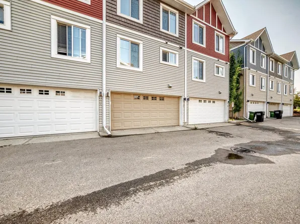 415 Clareview Rd NW, Edmonton, AB T5A 0Z6
