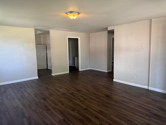 5th image of 645 W Webster Street