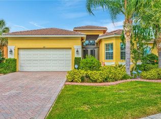4911 Sapphire Sound Dr, Wimauma, FL 33598