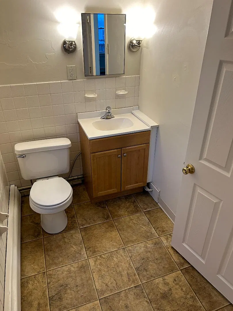 32 A Blaine Avenue - Blaine A — Photo 4