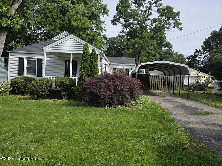 11907 Locust Rd — Photo 1